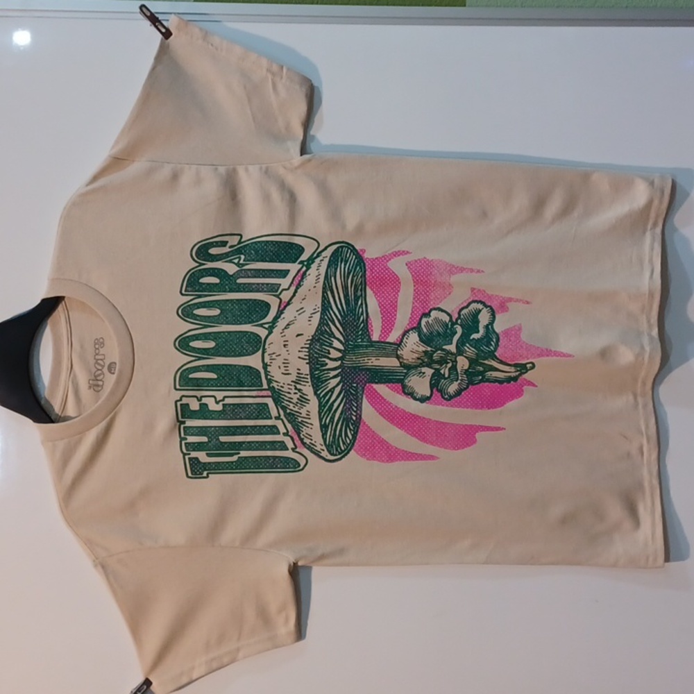 Brand new (2024) The Doors Medium Tan Tee w/Grn & Pnk Mushroom Graphic